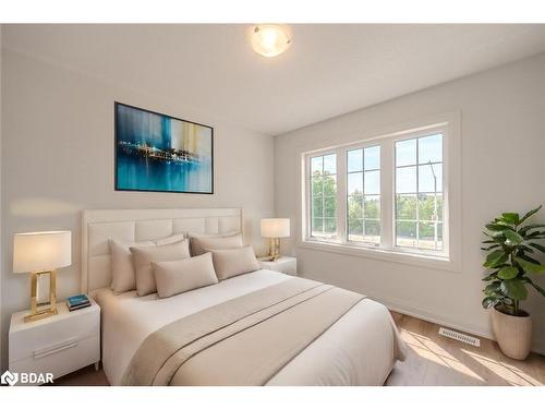 184 Durham Avenue, Barrie, ON - Indoor Photo Showing Bedroom