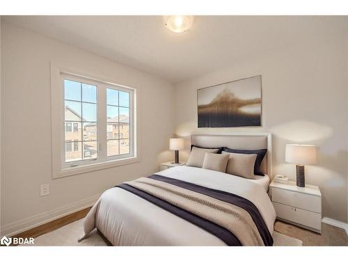 184 Durham Avenue, Barrie, ON - Indoor Photo Showing Bedroom