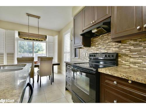 1388 Sheldon Street, Innisfil, ON - Indoor Photo Showing Kitchen