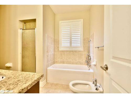 1388 Sheldon Street, Innisfil, ON - Indoor Photo Showing Bathroom