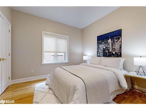 28 Pine Court, Port Perry, ON - Indoor Photo Showing Bedroom