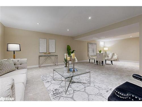 28 Pine Court, Port Perry, ON - Indoor Photo Showing Living Room