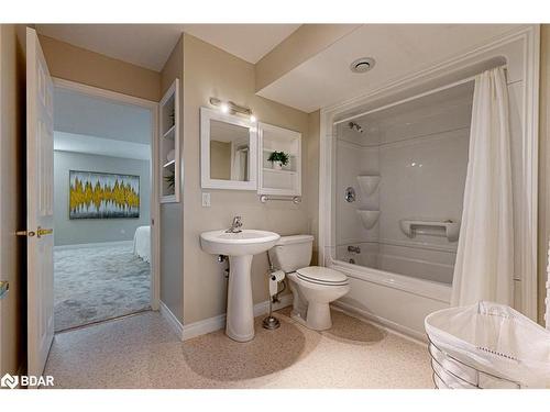 28 Pine Court, Port Perry, ON - Indoor Photo Showing Bathroom