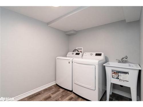 269 Bruce Cameron Drive Drive, Bowmanville, ON - Indoor Photo Showing Laundry Room