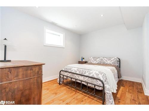 35 Princess Point Drive, Wasaga Beach, ON - Indoor Photo Showing Bedroom