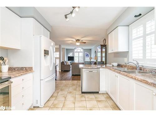 187 Sproule Drive, Barrie, ON - Indoor Photo Showing Kitchen With Double Sink