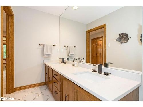 12 Lincoln Place, Unionville, ON - Indoor Photo Showing Bathroom