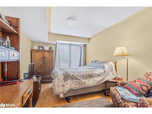 112-50 Mulligan Lane, Wasaga Beach, ON - Indoor Photo Showing Bedroom