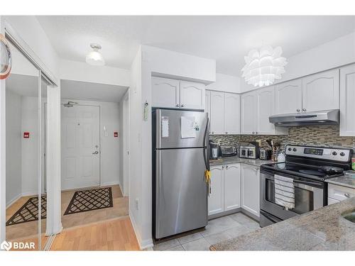 112-50 Mulligan Lane, Wasaga Beach, ON - Indoor Photo Showing Kitchen With Stainless Steel Kitchen