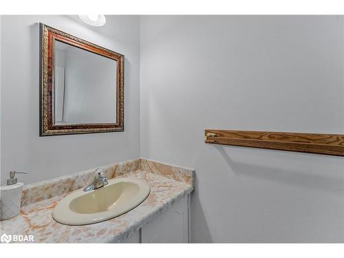 114 Garden Drive, Barrie, ON - Indoor Photo Showing Bathroom