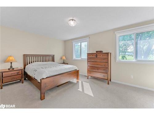 114 Garden Drive, Barrie, ON - Indoor Photo Showing Bedroom