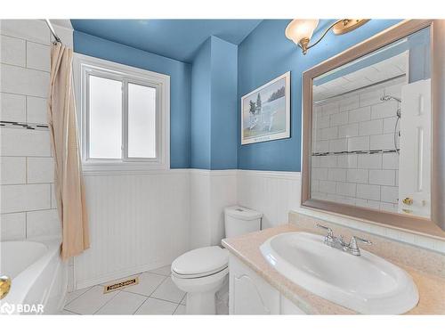 114 Garden Drive, Barrie, ON - Indoor Photo Showing Bathroom