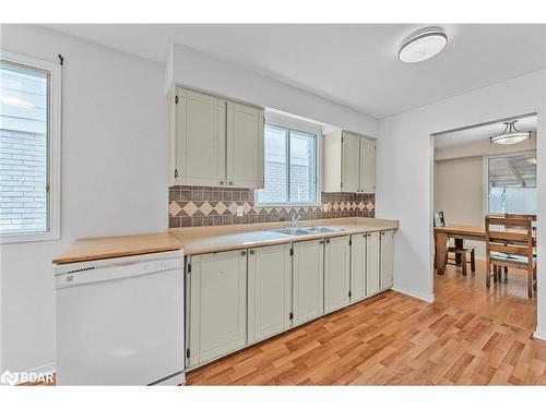 114 Garden Drive, Barrie, ON - Indoor Photo Showing Kitchen With Double Sink