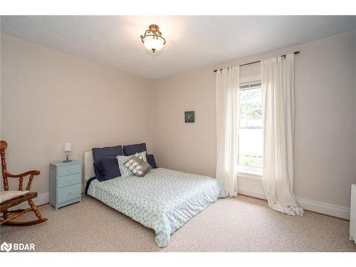 102 Wellington Street E, Alliston, ON - Indoor Photo Showing Bedroom