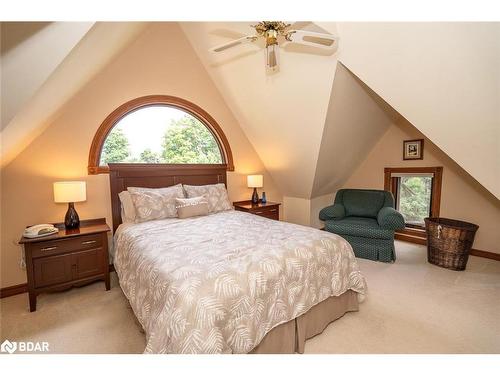 102 Wellington Street E, Alliston, ON - Indoor Photo Showing Bedroom