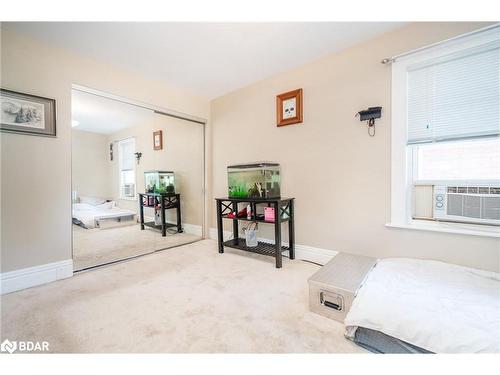 356 Third Street, Midland, ON - Indoor Photo Showing Bedroom