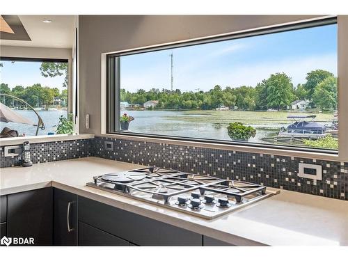 183 Cedar Island Road, Orillia, ON - Indoor Photo Showing Kitchen