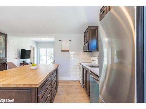 152 Silver Birch Crescent, Tay, ON - Indoor Photo Showing Kitchen