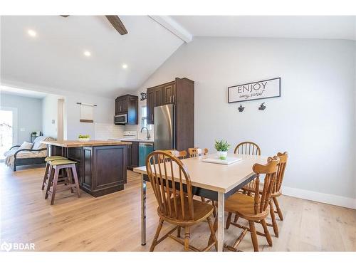 152 Silver Birch Crescent, Tay, ON - Indoor Photo Showing Dining Room