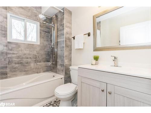 152 Silver Birch Crescent, Tay, ON - Indoor Photo Showing Bathroom