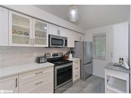 219-65 Bristol Road E, Mississauga, ON - Indoor Photo Showing Kitchen With Stainless Steel Kitchen