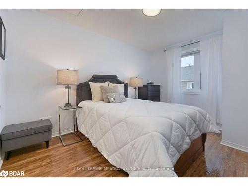 219-65 Bristol Road E, Mississauga, ON - Indoor Photo Showing Bedroom