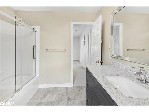 11 Black Ash Trail, Barrie, ON - Indoor Photo Showing Bathroom