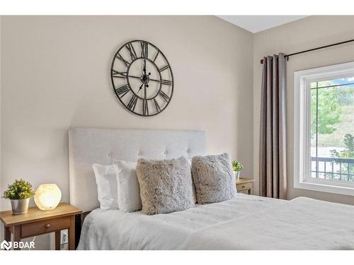 92 Lily Drive, Orillia, ON - Indoor Photo Showing Bedroom