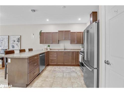 92 Lily Drive, Orillia, ON - Indoor Photo Showing Kitchen