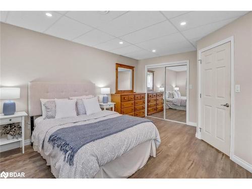 92 Lily Drive, Orillia, ON - Indoor Photo Showing Bedroom