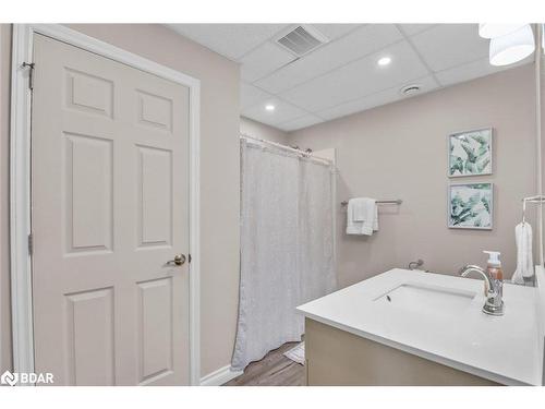 92 Lily Drive, Orillia, ON - Indoor Photo Showing Bathroom