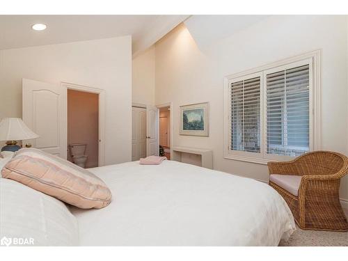 1373 Maple Road, Innisfil, ON - Indoor Photo Showing Bedroom