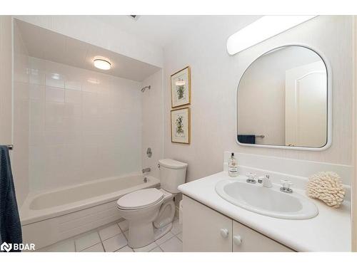 1373 Maple Road, Innisfil, ON - Indoor Photo Showing Bathroom