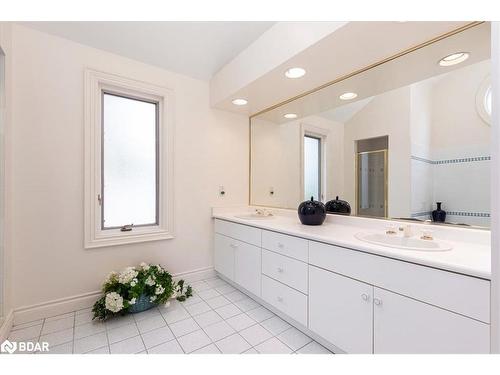 1373 Maple Road, Innisfil, ON - Indoor Photo Showing Bathroom