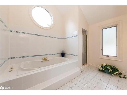 1373 Maple Road, Innisfil, ON - Indoor Photo Showing Bathroom