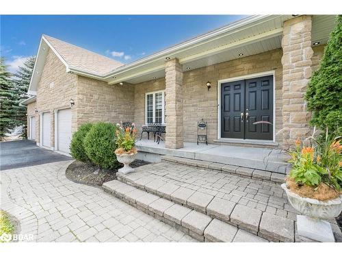 39 Vanderpost Crescent, Thornton, ON - Outdoor