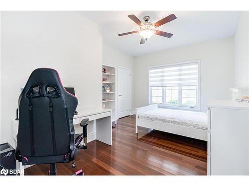 39 Vanderpost Crescent, Thornton, ON - Indoor Photo Showing Bedroom