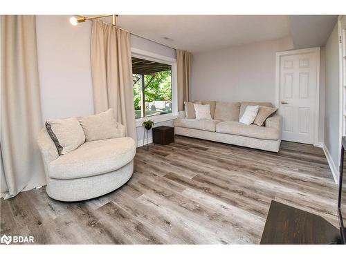 51 Gibbon Drive, Barrie, ON - Indoor Photo Showing Living Room