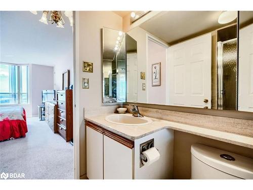 803-20 Cherrytree Drive, Brampton, ON - Indoor Photo Showing Bathroom