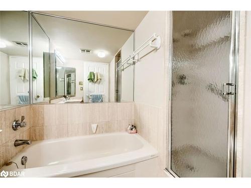 803-20 Cherrytree Drive, Brampton, ON - Indoor Photo Showing Bathroom