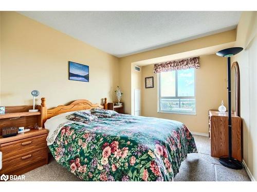 803-20 Cherrytree Drive, Brampton, ON - Indoor Photo Showing Bedroom