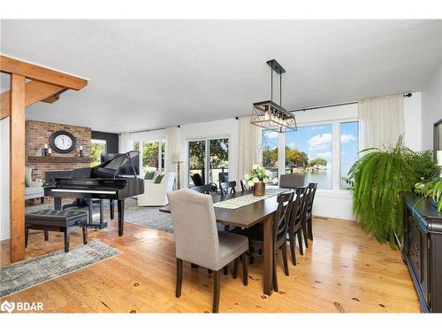 238 Robins Point Road, Victoria Harbour, ON - Indoor Photo Showing Dining Room