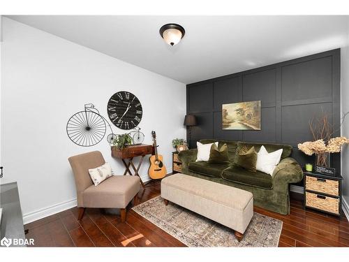 238 Robins Point Road, Victoria Harbour, ON - Indoor Photo Showing Living Room