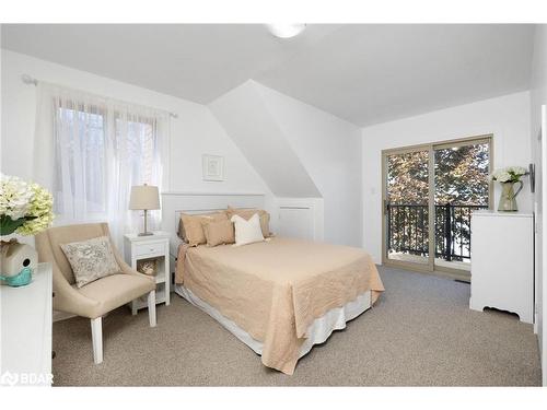 238 Robins Point Road, Victoria Harbour, ON - Indoor Photo Showing Bedroom