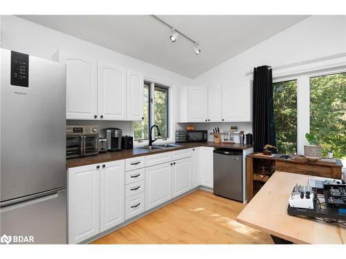 238 Robins Point Road, Victoria Harbour, ON - Indoor Photo Showing Kitchen With Double Sink