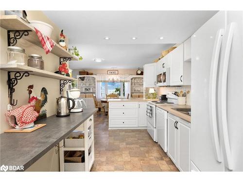 238 Robins Point Road, Victoria Harbour, ON - Indoor Photo Showing Kitchen