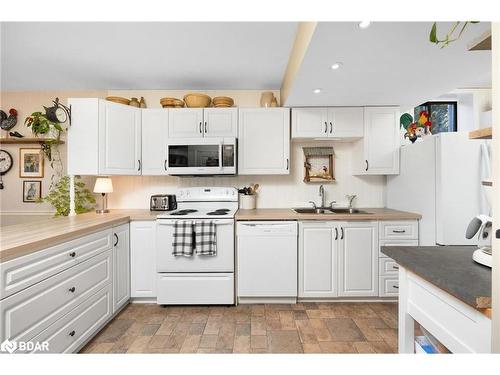 238 Robins Point Road, Victoria Harbour, ON - Indoor Photo Showing Kitchen With Double Sink