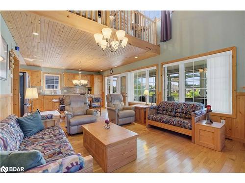 26 Algonquin Trail, Wasaga Beach, ON - Indoor Photo Showing Living Room