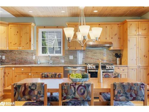 26 Algonquin Trail, Wasaga Beach, ON - Indoor Photo Showing Kitchen