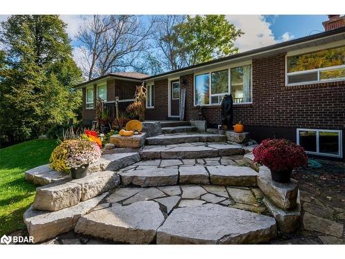 1043 Peter Street W, Oro-Medonte, ON - Outdoor With Deck Patio Veranda